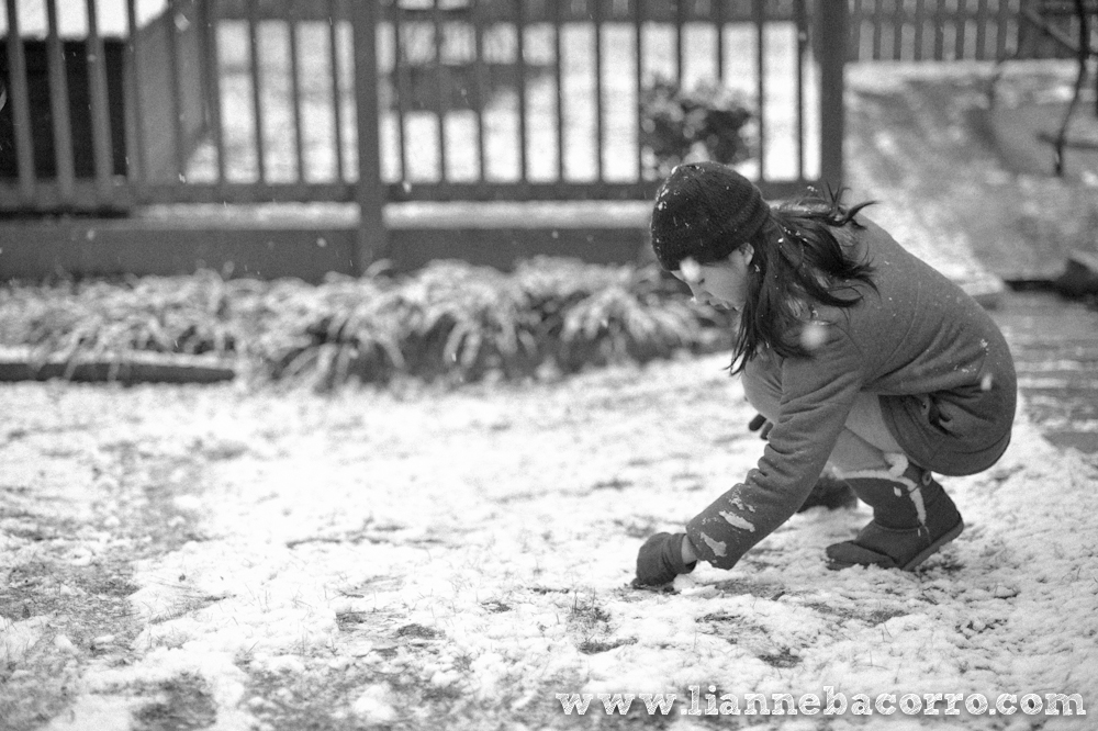 Snow in Maryland - family portraits - Lianne Bacorro Photography-17