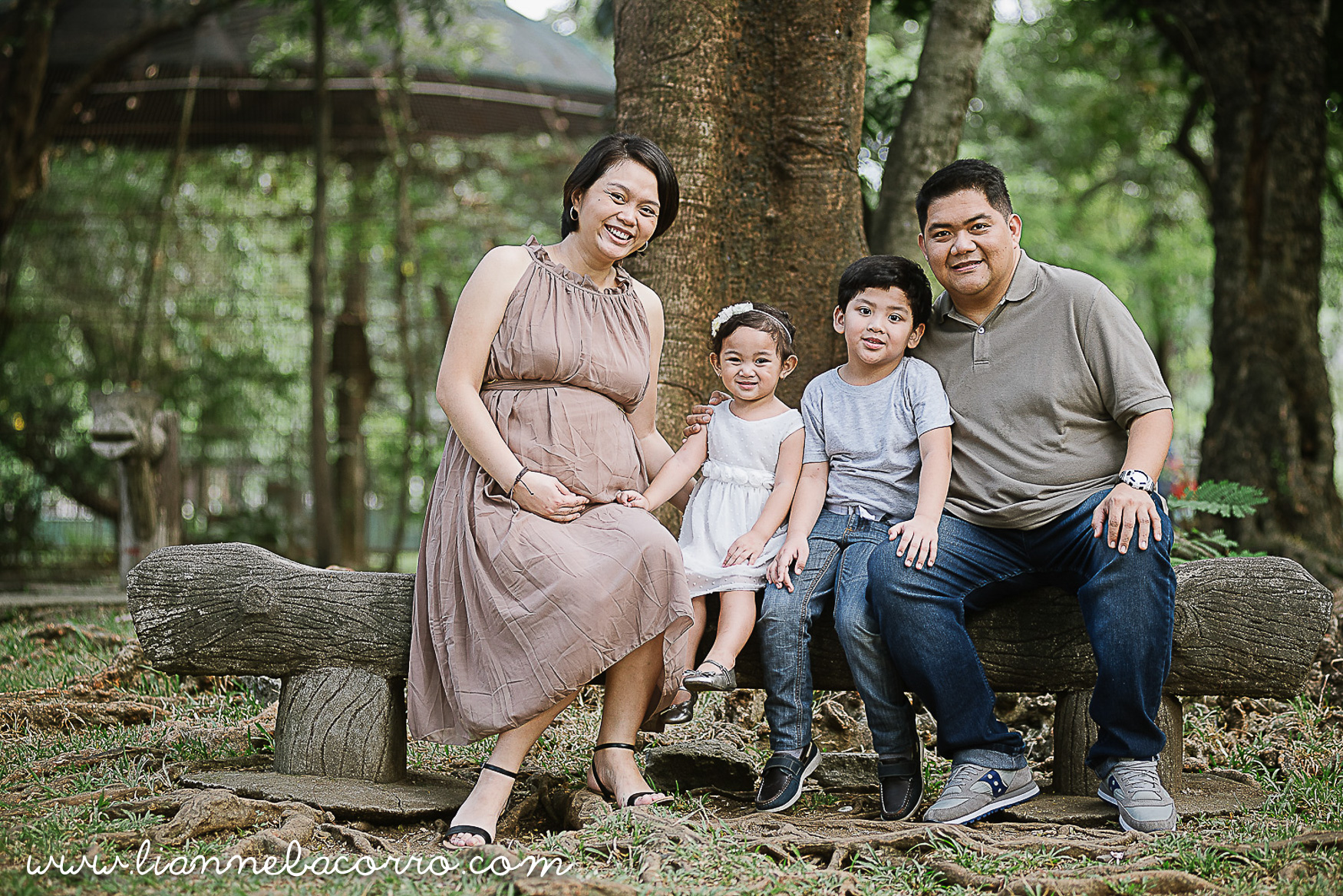 Lifestyle Maternity Family Photography by Lianne Bacorro-14