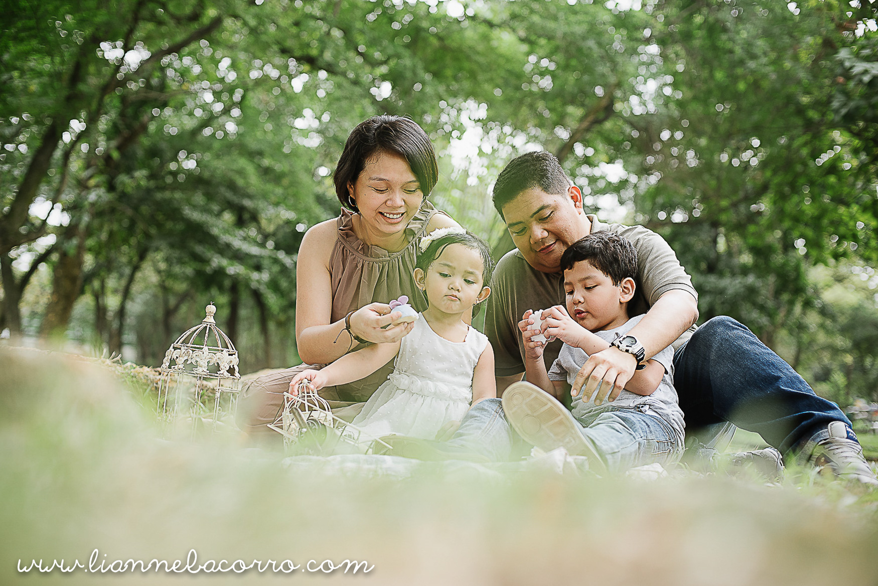 Lifestyle Maternity Family Photography by Lianne Bacorro-30