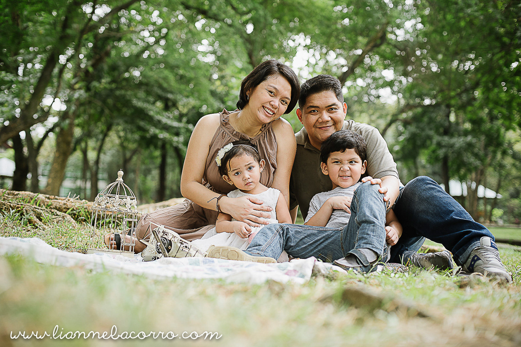 Lifestyle Maternity Family Photography by Lianne Bacorro-31