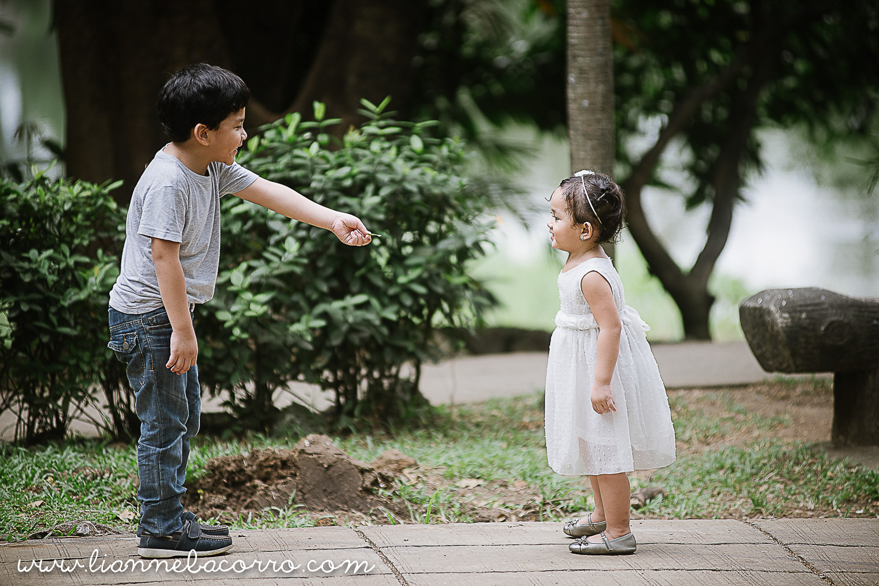 Lifestyle Maternity Family Photography by Lianne Bacorro-44