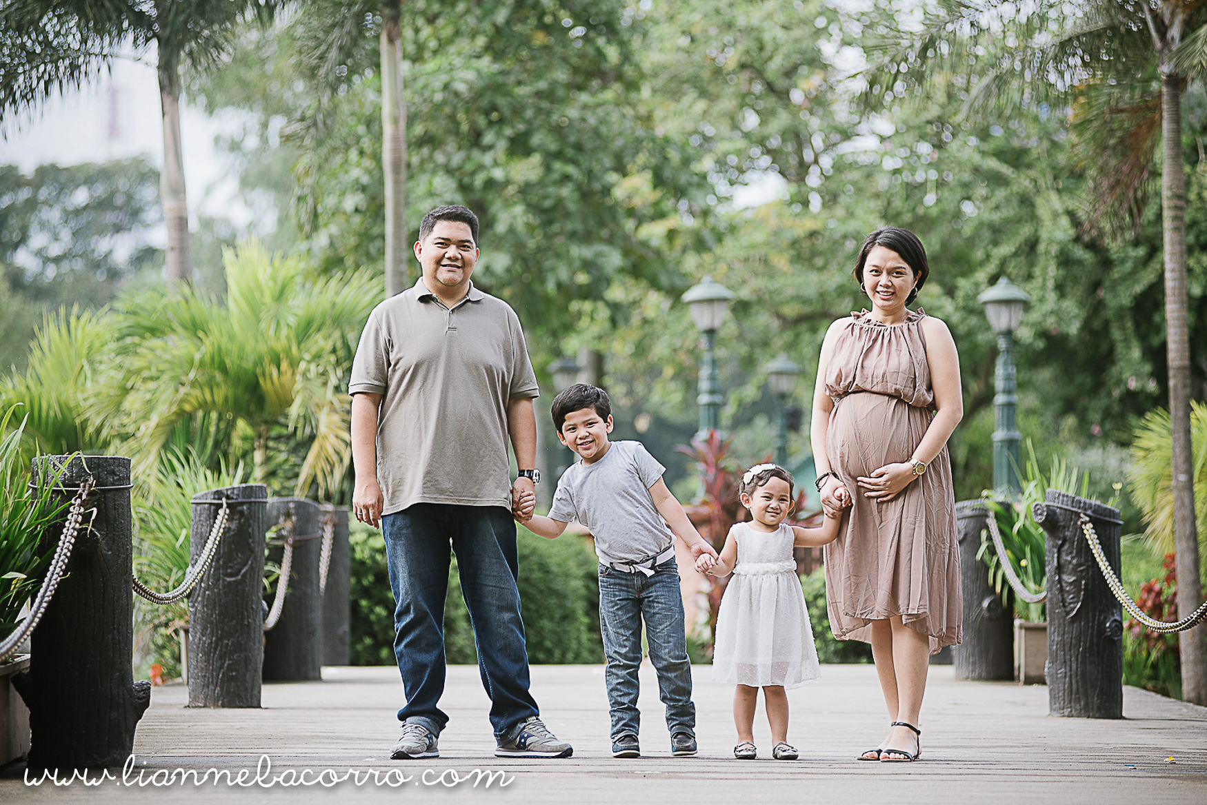Lifestyle Maternity Family Photography by Lianne Bacorro-8